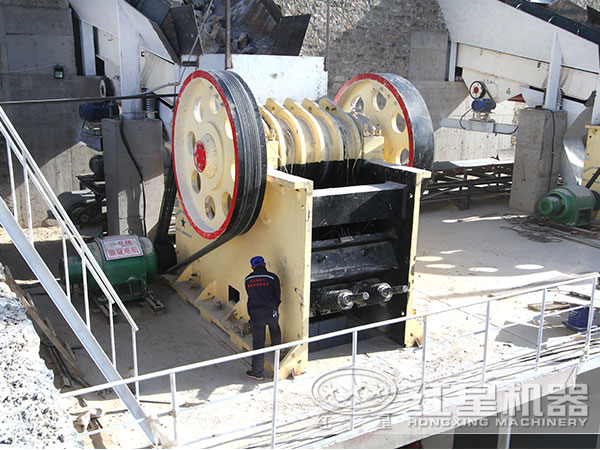 紅星1215鄂式破碎機生產現場 紅星1215鄂式破碎機生產現場
