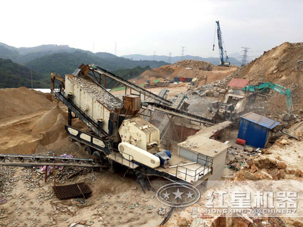 反擊破移動嗑石機作業現場 反擊破移動嗑石機作業現場