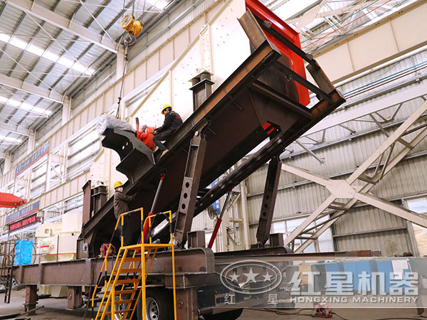 移動環(huán)保制砂機生產車間