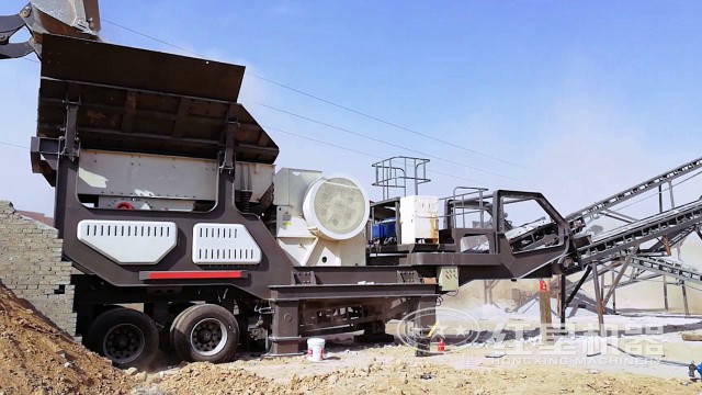 移動(dòng)鄂破機(jī)碎石現(xiàn)場(chǎng) 移動(dòng)鄂破機(jī)碎石現(xiàn)場(chǎng)