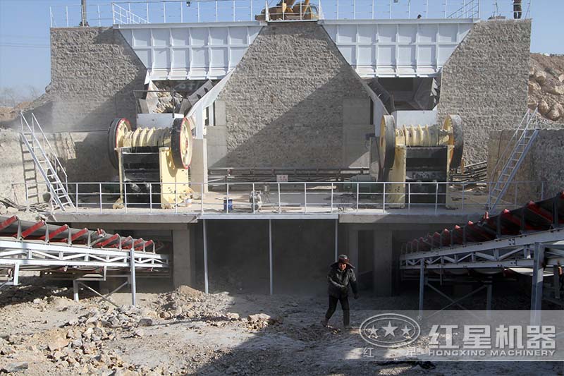 河北客戶(hù)破碎石子現(xiàn)場(chǎng)配置2臺(tái)PE-1200×1500型顎破 河北客戶(hù)破碎石子現(xiàn)場(chǎng)配置2臺(tái)PE-1200×1500型顎破