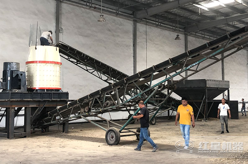 復(fù)合式制砂機(jī)設(shè)備應(yīng)用現(xiàn)場 復(fù)合式制砂機(jī)設(shè)備應(yīng)用現(xiàn)場